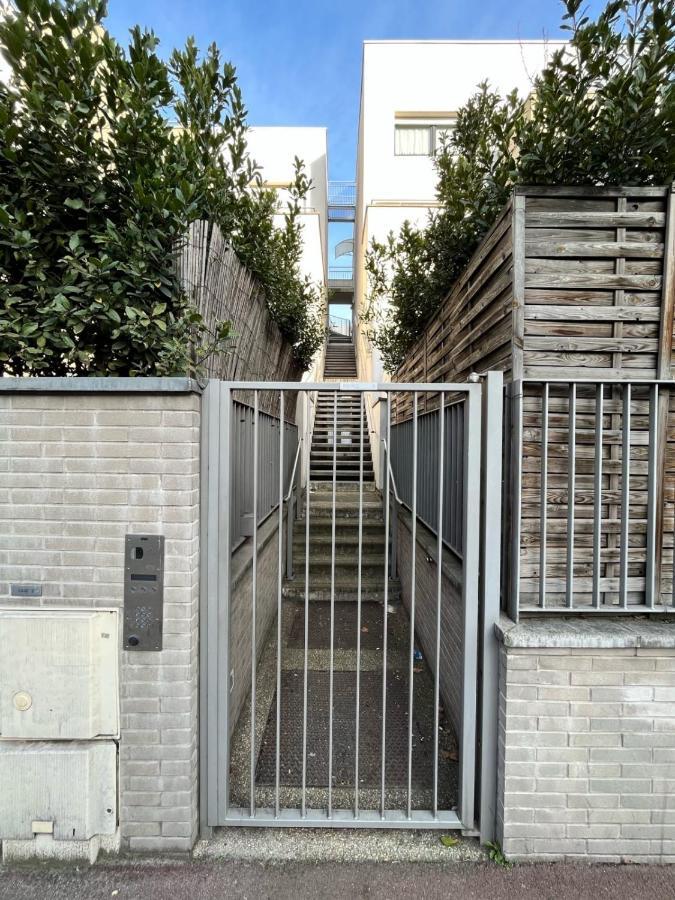 לה קורנב Modern And Bright Apartment Near Paris מראה חיצוני תמונה